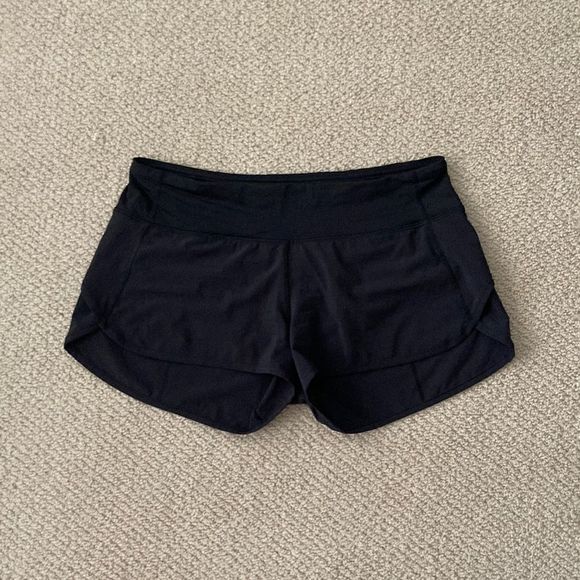 LULULEMON Speed Shorts Black Original 2017 RARE Quality Black Size 6 EUC Discont - Picture 1 of 7
